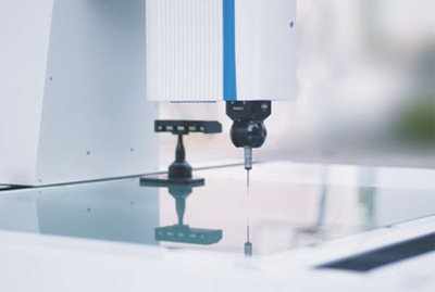 國(guó)內(nèi)首臺(tái)復(fù)合式高精度坐標(biāo)測(cè)量?jī)x研發(fā)獲重大突破